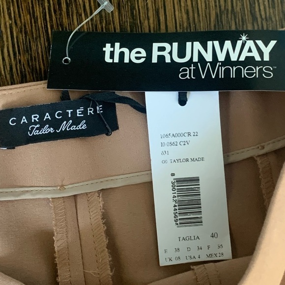 NWT woman’s designer pencil skirt - Picture 2 of 2